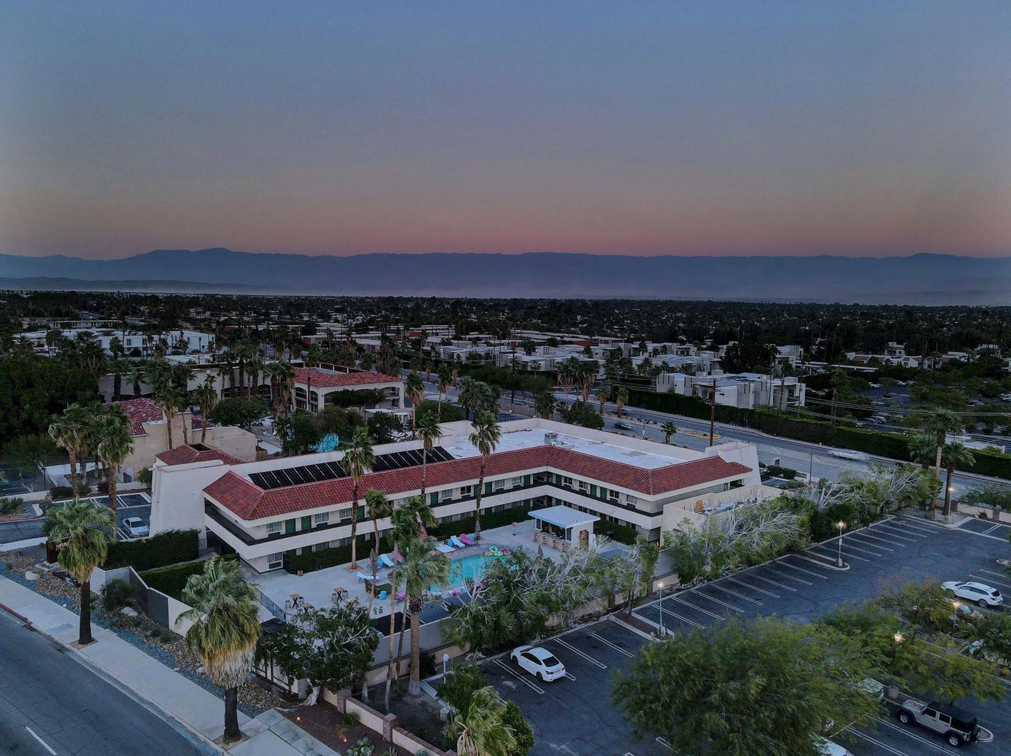 The Infusion Beach Club Hotel Palm Springs Eksteriør billede